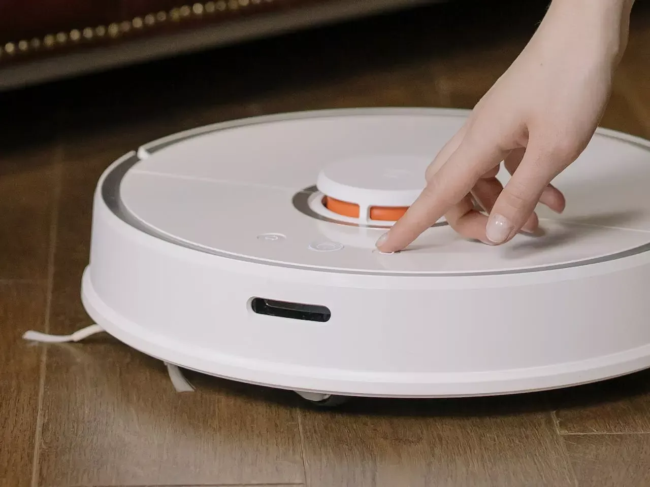 aspirateur robot blanc